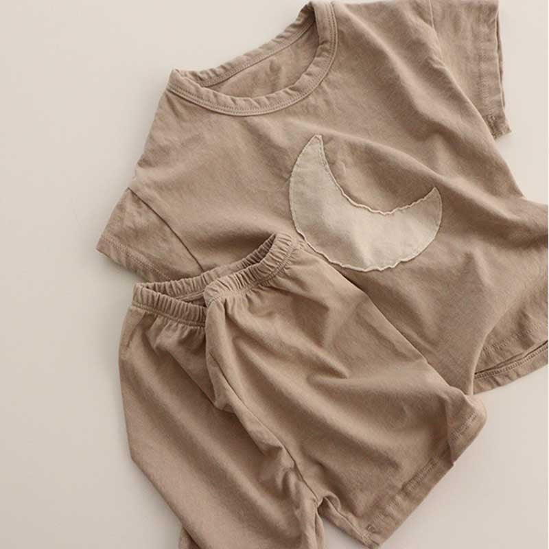 Unisex Moon Pattern Comfortable Short-Sleeve T-Shirt + Casual Shorts 2pcs Sets